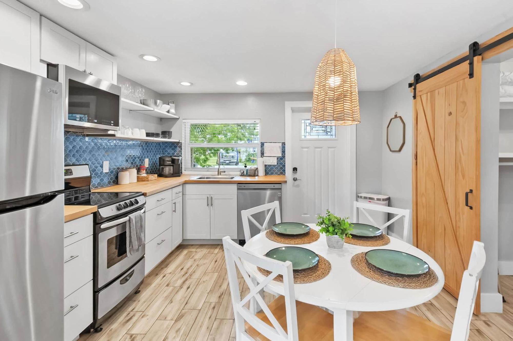 Coral Cottage, Stylish Studio Suite On Canal, Walkable To Beach, Private Parking Saint Augustine Eksteriør billede
